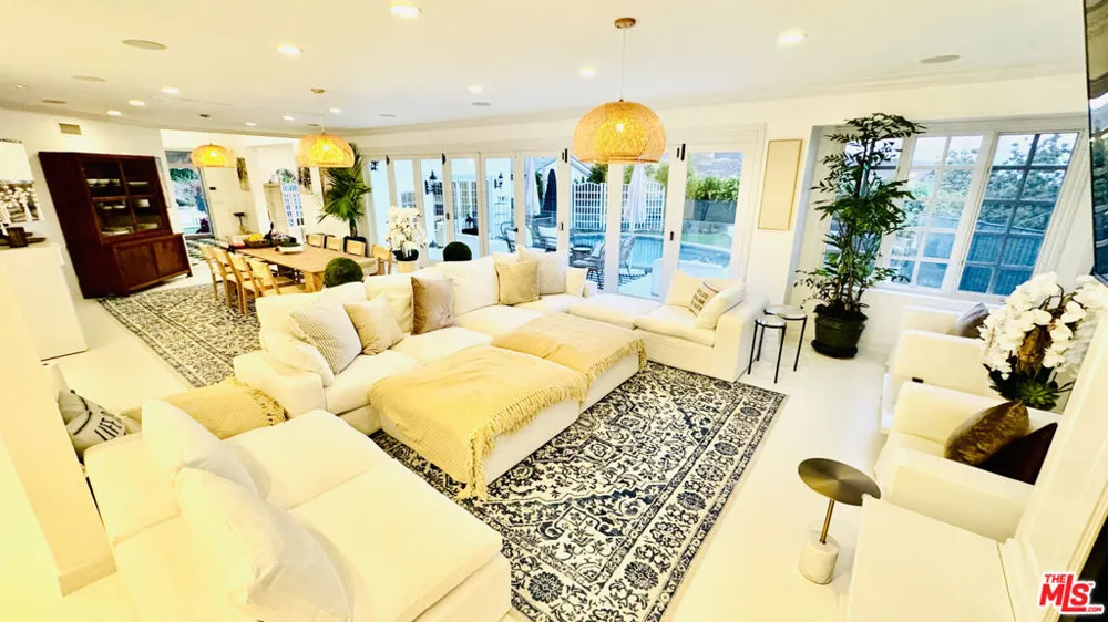 1423 Floresta Place Los Angeles, CA 90272