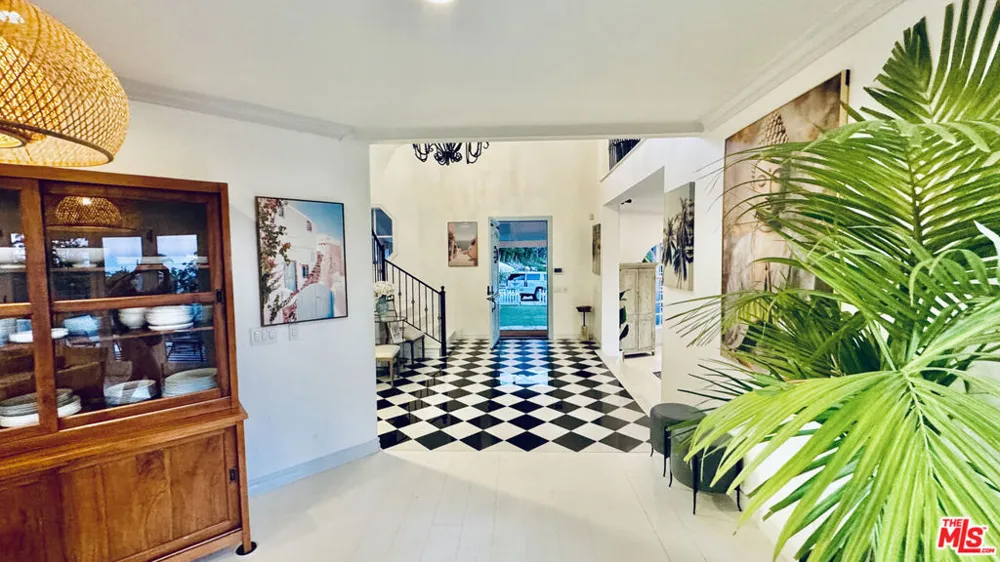 1423 Floresta Place Los Angeles, CA 90272