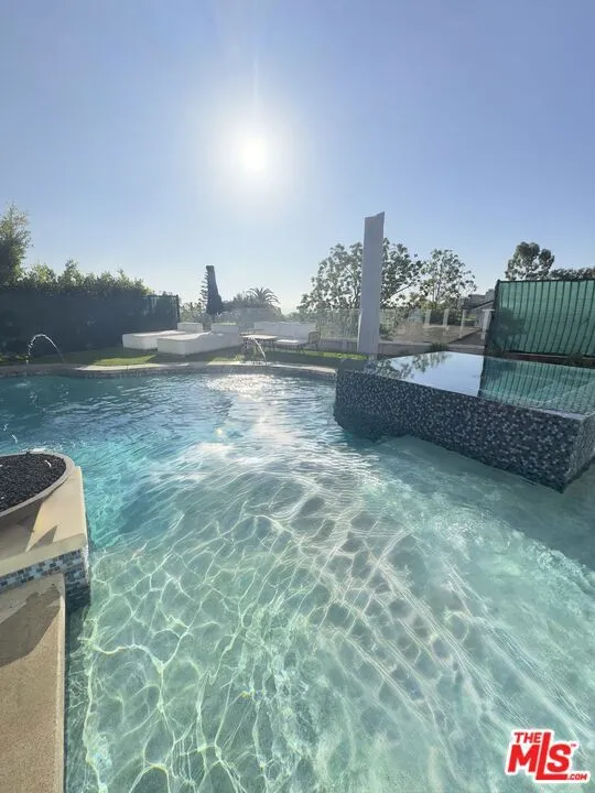 1423 Floresta Place Los Angeles, CA 90272
