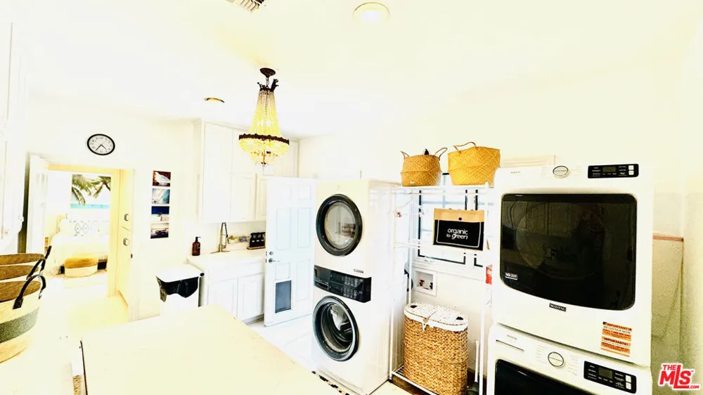 1423 Floresta Place Los Angeles, CA 90272