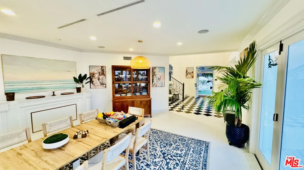 1423 Floresta Place Los Angeles, CA 90272