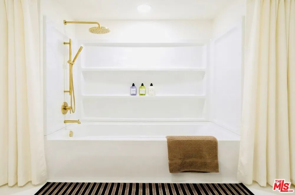 1423 Floresta Place Los Angeles, CA 90272
