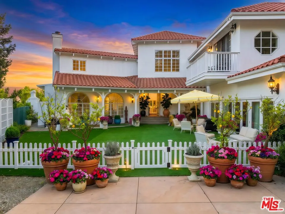 1423 Floresta Place Los Angeles, CA 90272