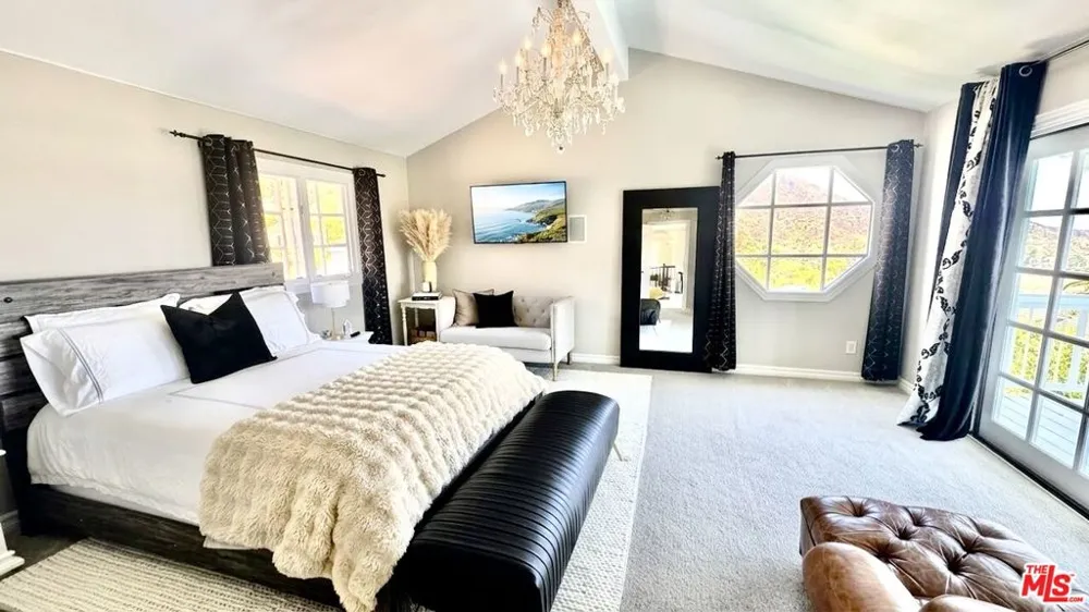 1423 Floresta Place Los Angeles, CA 90272
