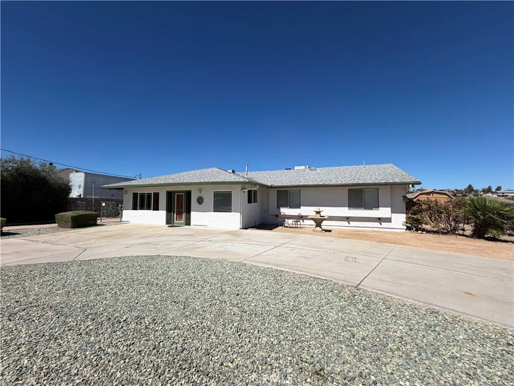 7774 Bangor Avenue Hesperia, CA 92345