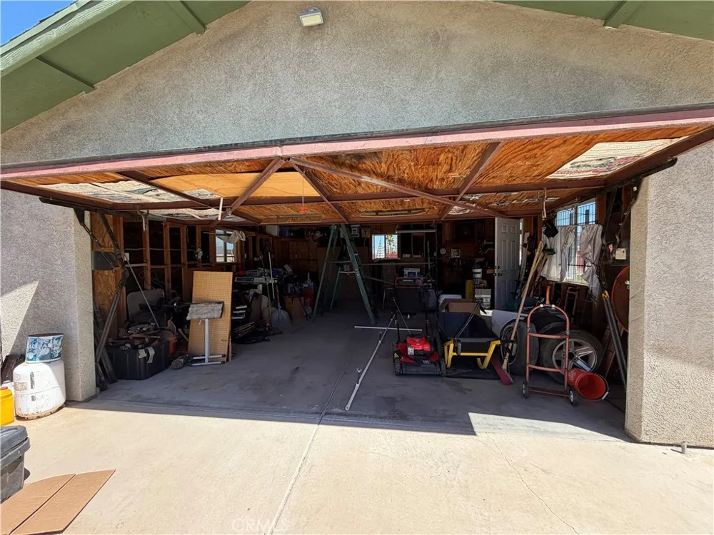 7774 Bangor Avenue Hesperia, CA 92345