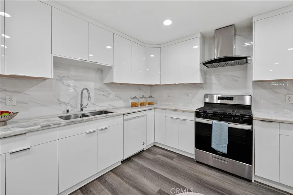 13930 Parkway Garden Grove, CA 92843