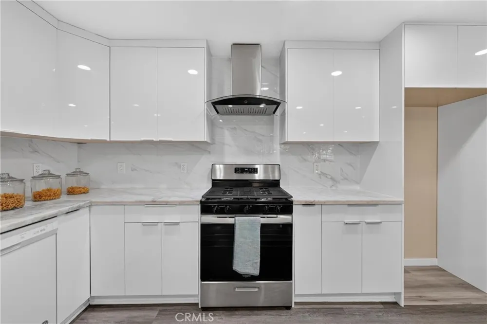 13930 Parkway Garden Grove, CA 92843