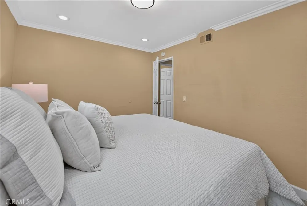 13930 Parkway Garden Grove, CA 92843