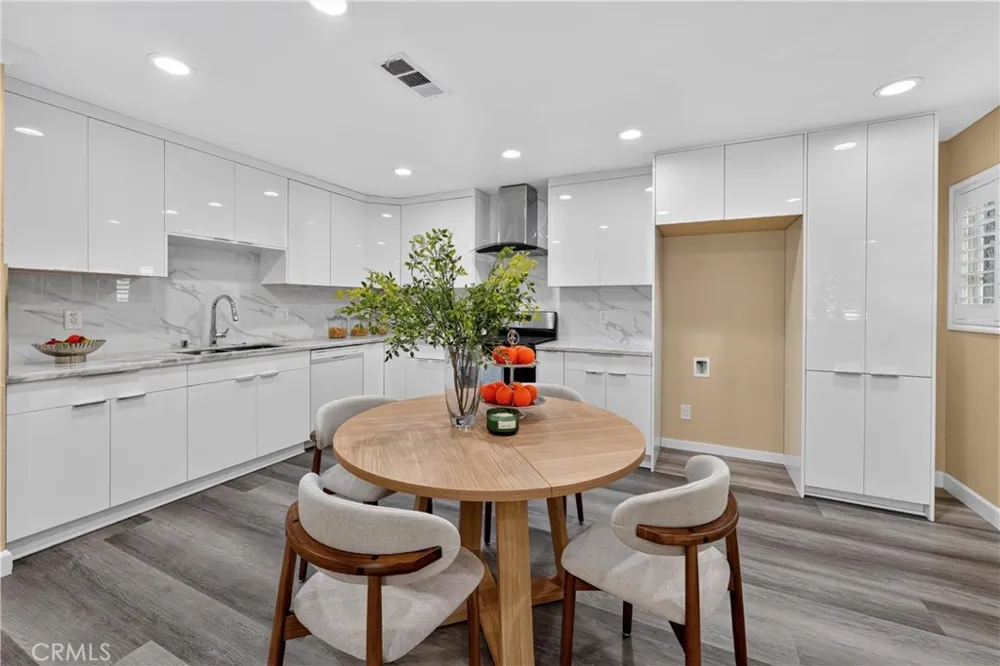 13930 Parkway Garden Grove, CA 92843