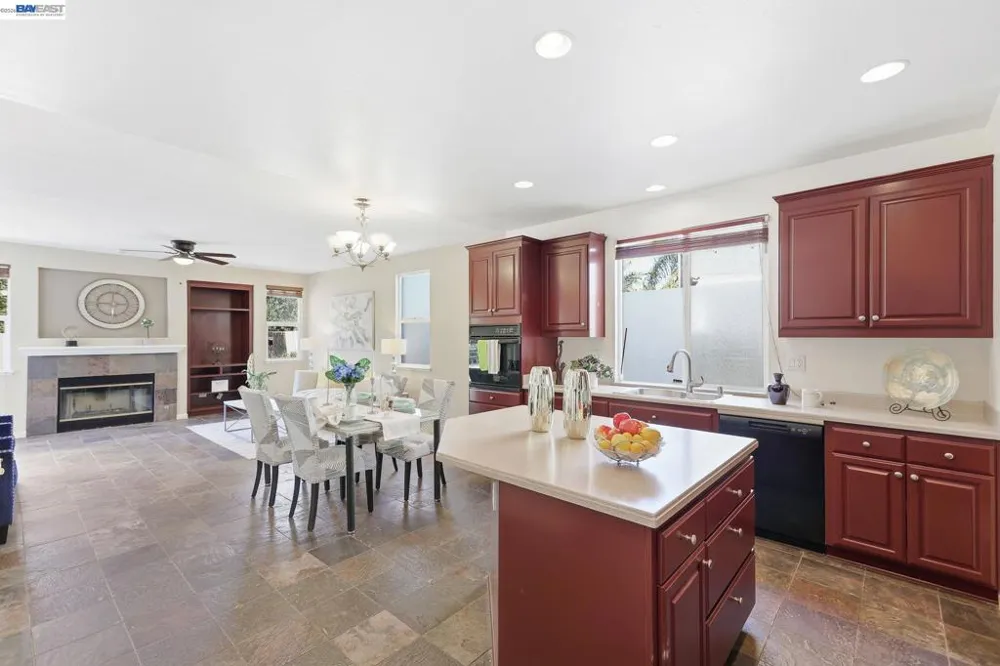 1821 Tioga Pass Way Antioch, CA 94531