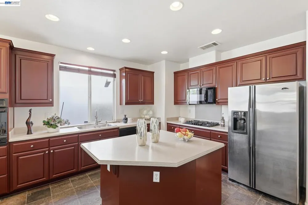 1821 Tioga Pass Way Antioch, CA 94531