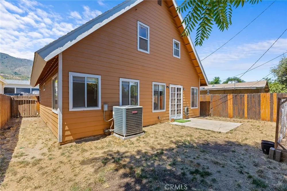 17640 Brightman Avenue Lake Elsinore, CA 92530