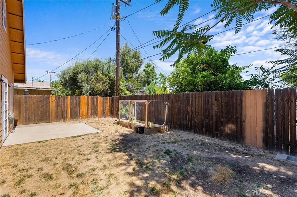 17640 Brightman Avenue Lake Elsinore, CA 92530