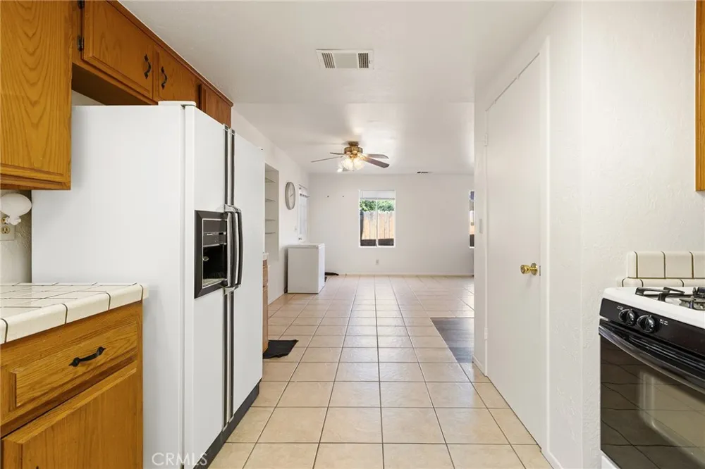 17640 Brightman Avenue Lake Elsinore, CA 92530