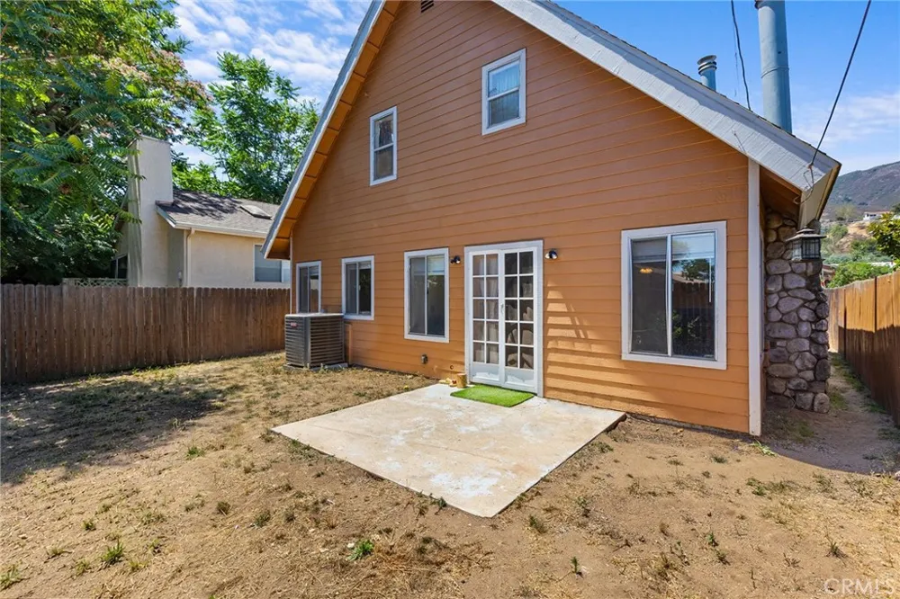 17640 Brightman Avenue Lake Elsinore, CA 92530