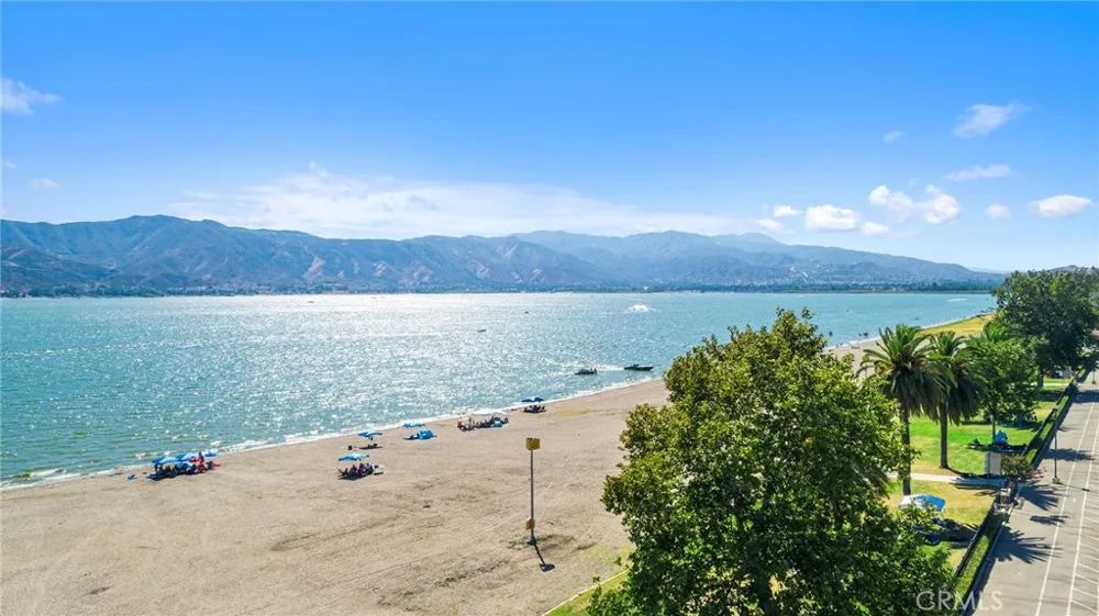 17640 Brightman Avenue Lake Elsinore, CA 92530