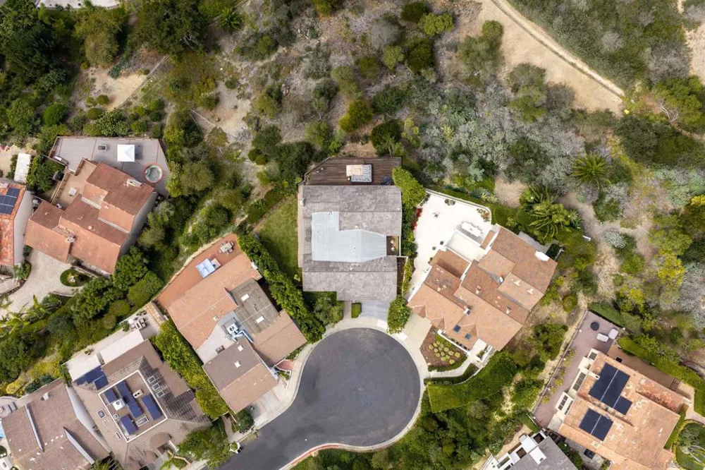 7160 Caminito Pepino La Jolla, CA 92037