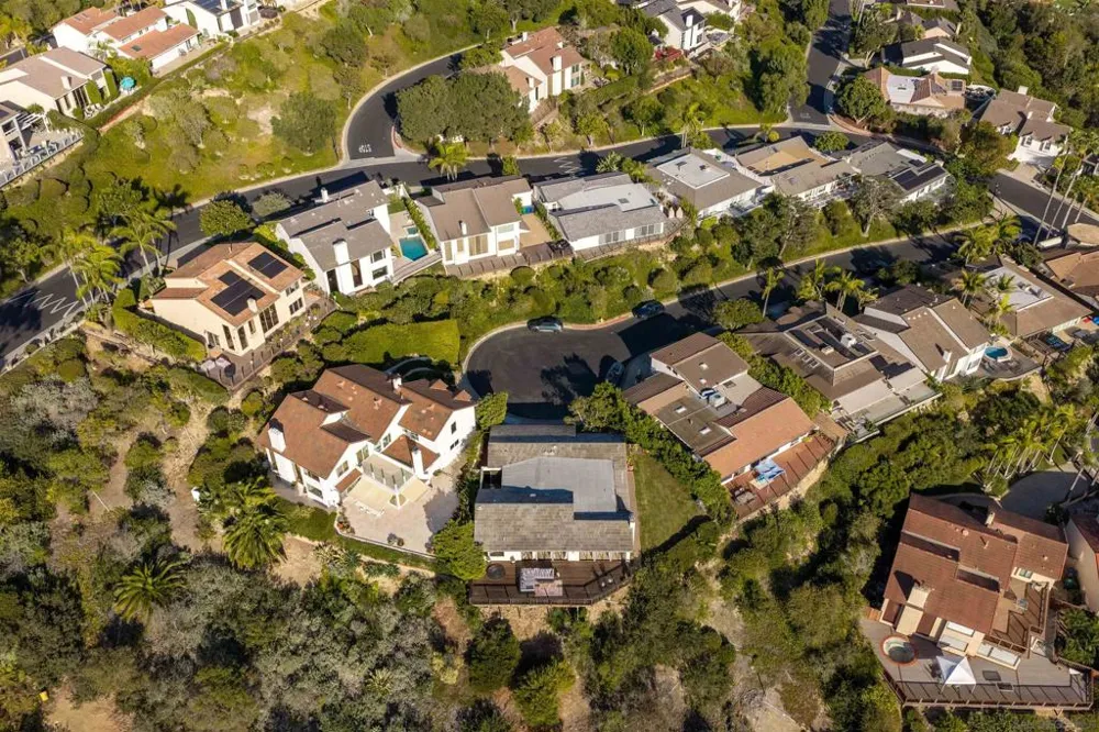 7160 Caminito Pepino La Jolla, CA 92037