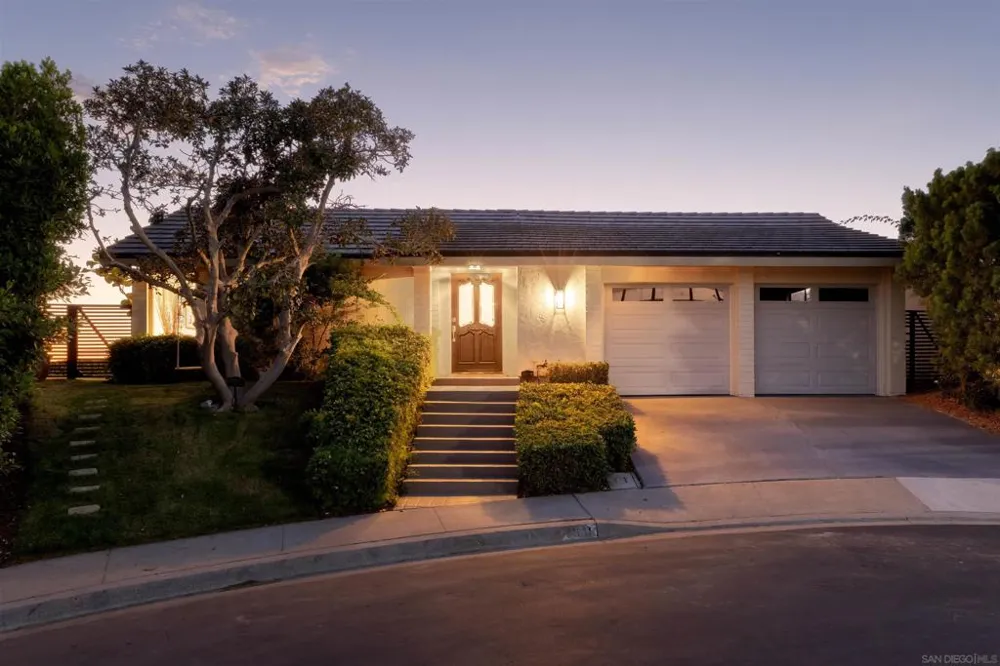 7160 Caminito Pepino La Jolla, CA 92037