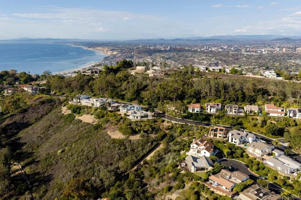 7160 Caminito Pepino La Jolla, CA 92037
