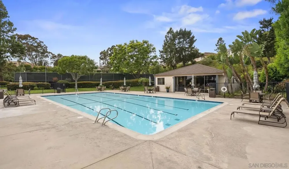 7160 Caminito Pepino La Jolla, CA 92037