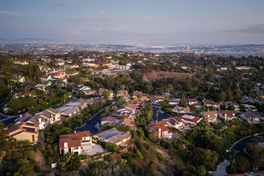 7160 Caminito Pepino La Jolla, CA 92037