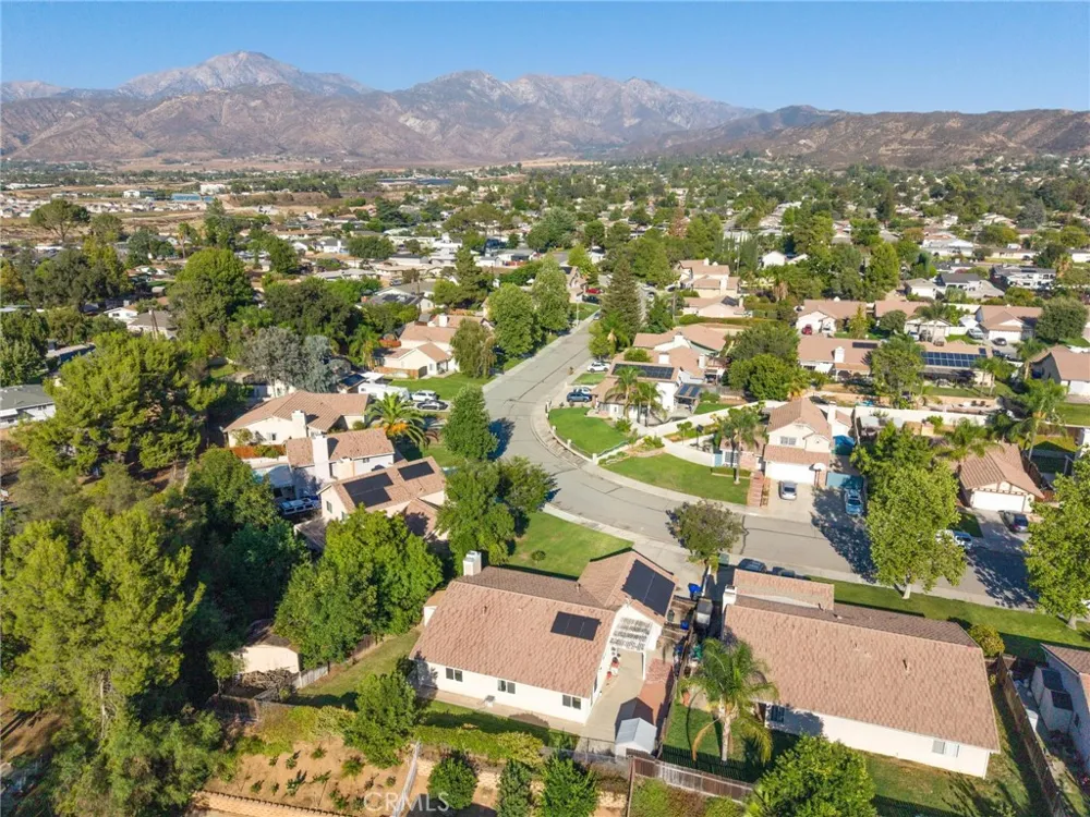 11810 Avalon Yucaipa, CA 92399