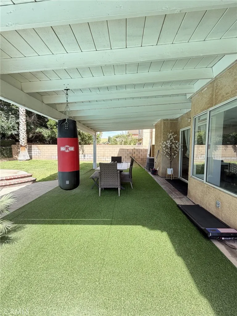 601 Esther Lancaster, CA 93535