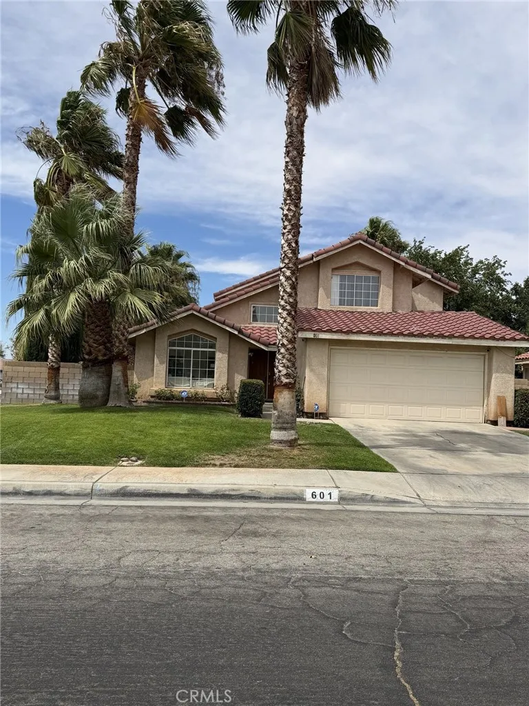 601 Esther Lancaster, CA 93535