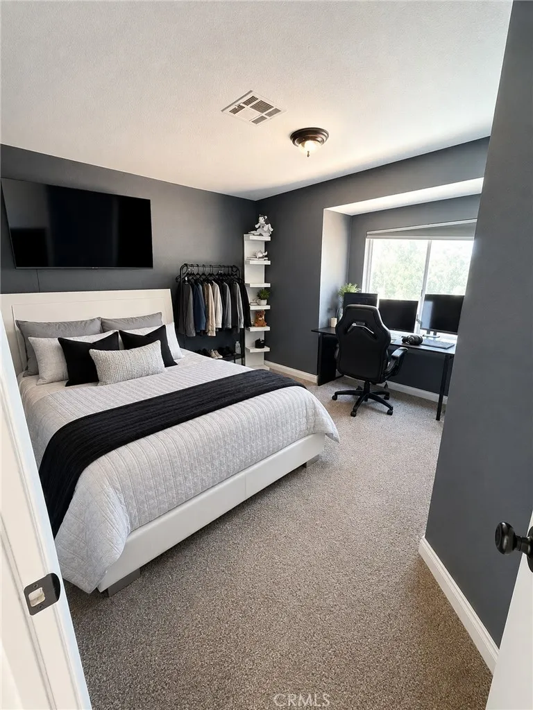 601 Esther Lancaster, CA 93535