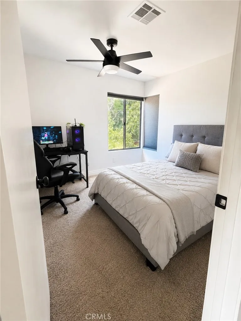 601 Esther Lancaster, CA 93535