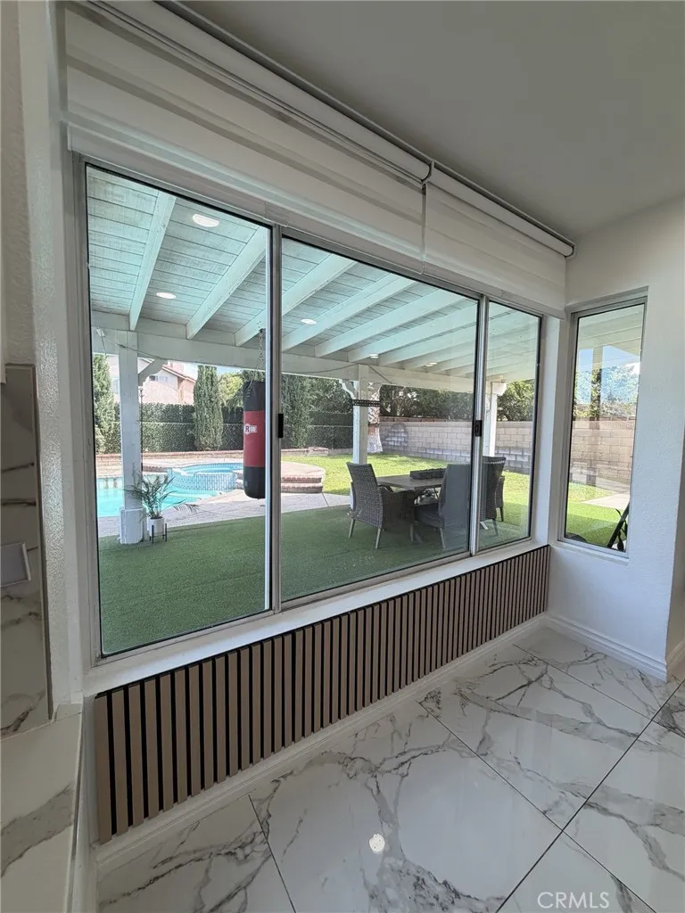 601 Esther Lancaster, CA 93535