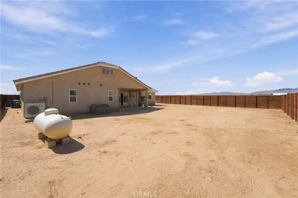 7711 Dogwood Avenue California City, CA 93505