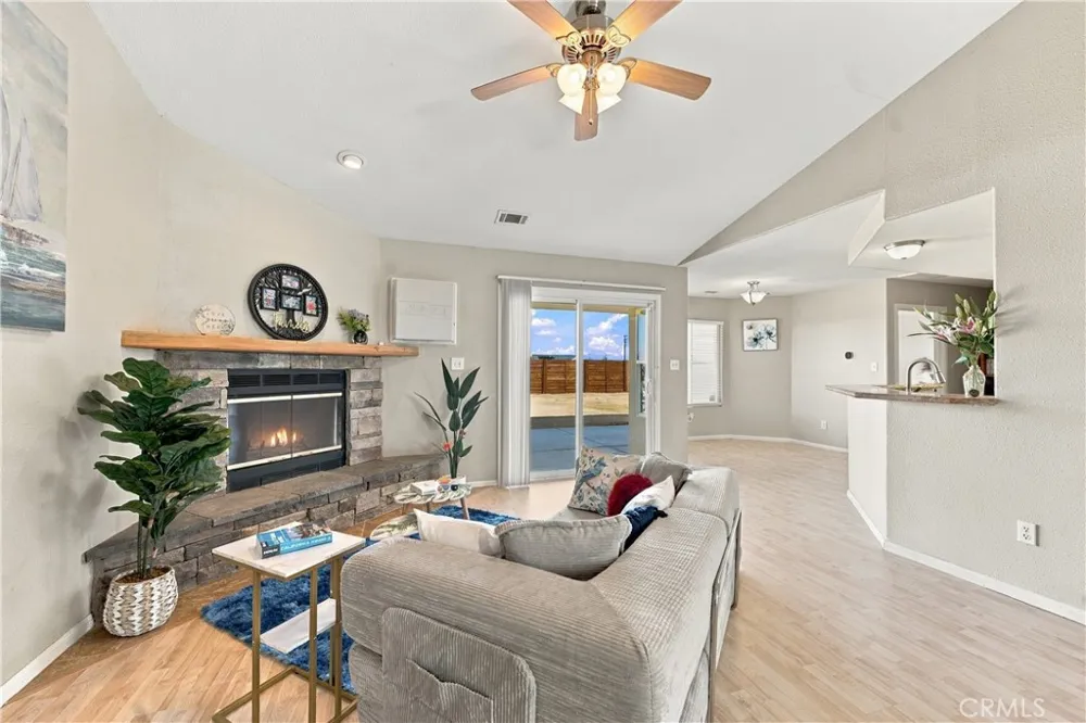 7711 Dogwood Avenue California City, CA 93505