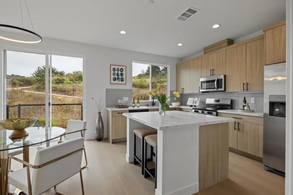 825 Fassler Avenue Pacifica, CA 94044