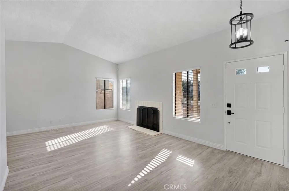 9189 Applewood Hesperia, CA 92344