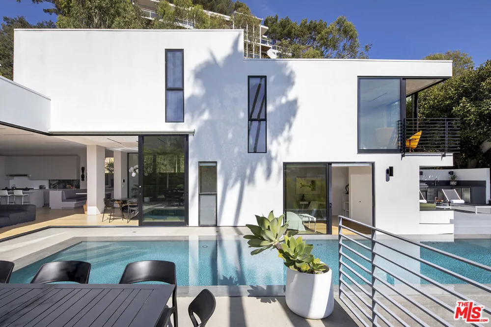 1517 Oriole Lane Los Angeles, CA 90069