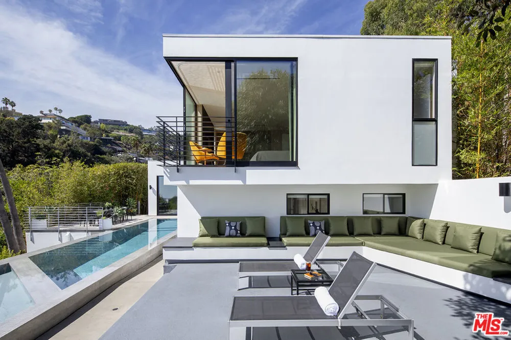 1517 Oriole Lane Los Angeles, CA 90069