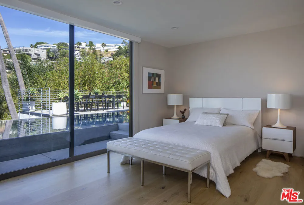 1517 Oriole Lane Los Angeles, CA 90069