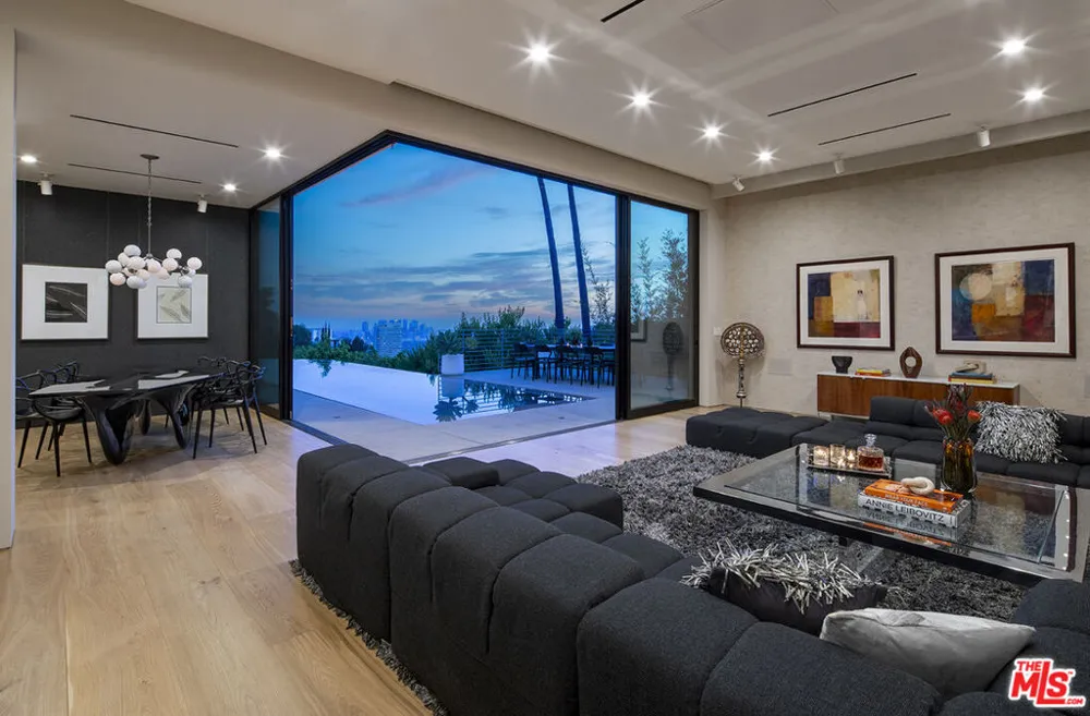 1517 Oriole Lane Los Angeles, CA 90069