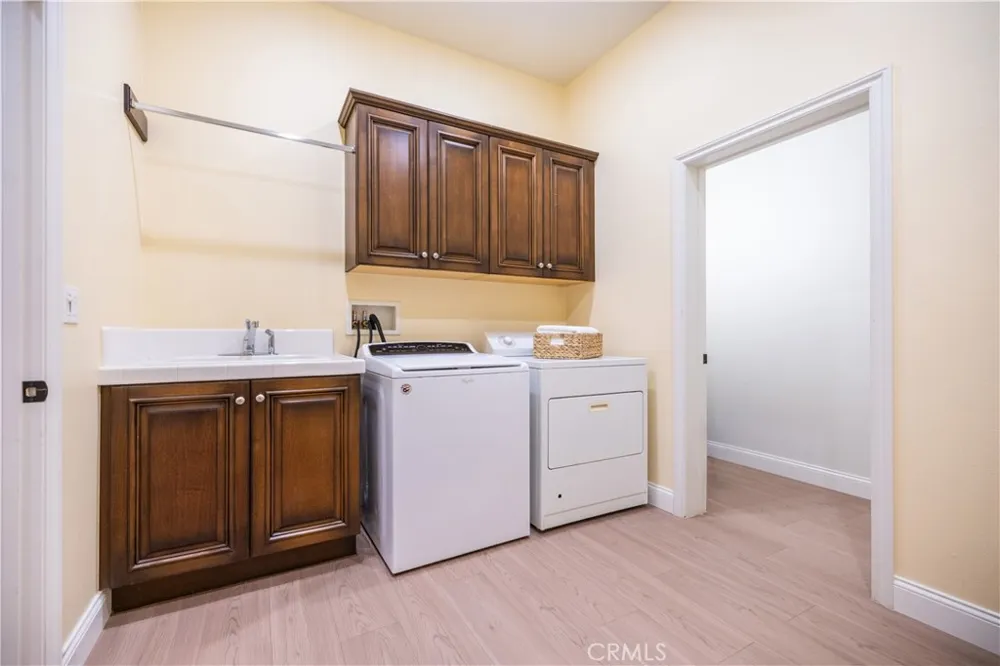 2879 Venezia Court Chino Hills, CA 91709