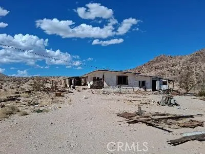 2959 Pinto Mountain Rd 29 Palms, CA 92277
