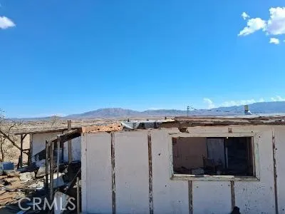 2959 Pinto Mountain Rd 29 Palms, CA 92277