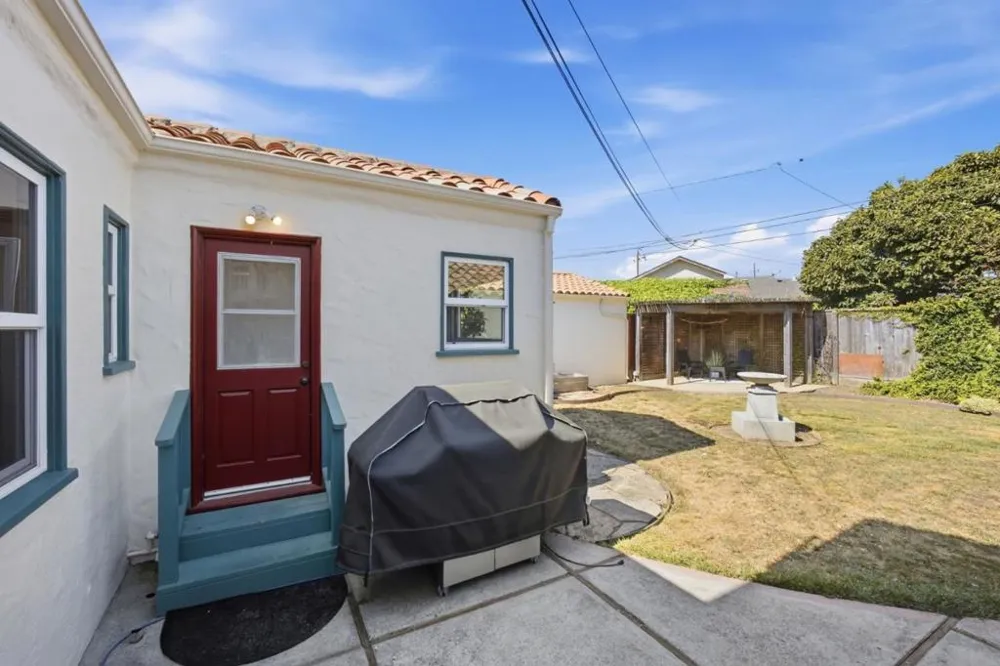 126 Rogers Avenue Watsonville, CA 95076