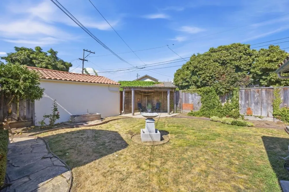 126 Rogers Avenue Watsonville, CA 95076