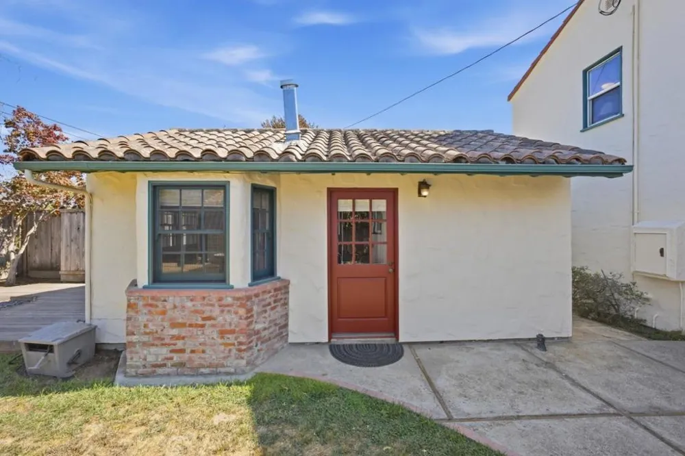 126 Rogers Avenue Watsonville, CA 95076