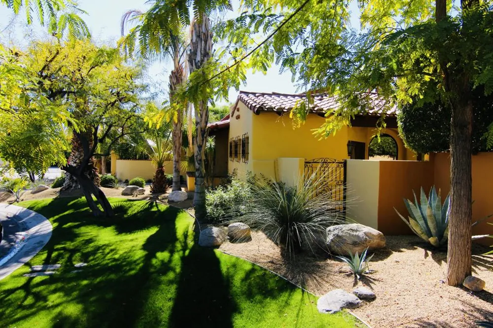 1129 Village Court Palm Springs, CA 92262