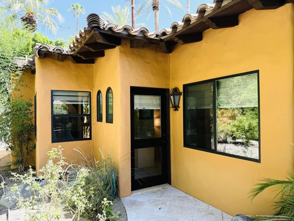 1129 Village Court Palm Springs, CA 92262