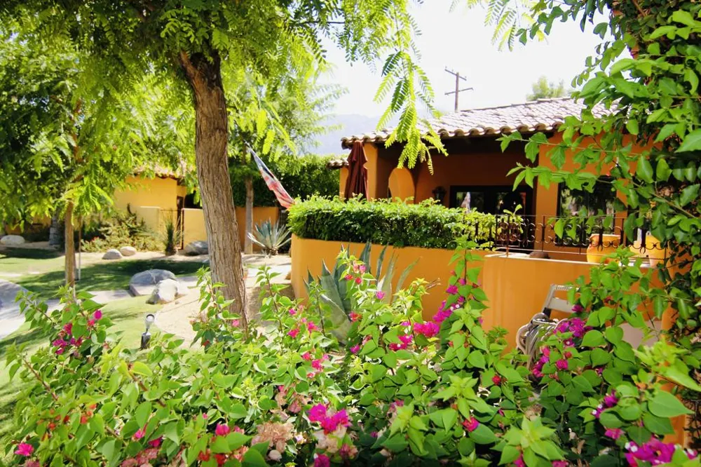 1129 Village Court Palm Springs, CA 92262
